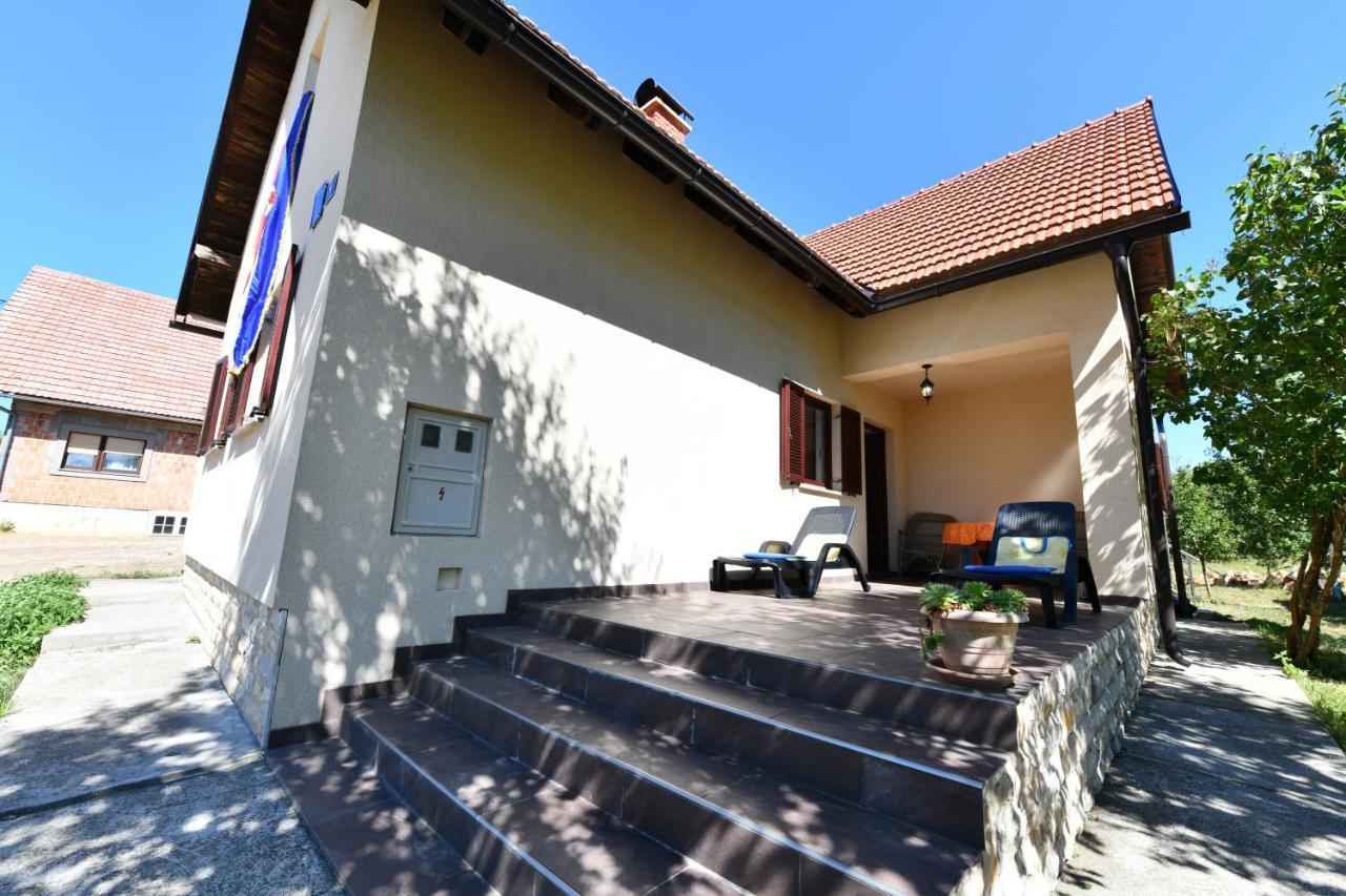 Holiday Home Matan Saborsko Exterior foto